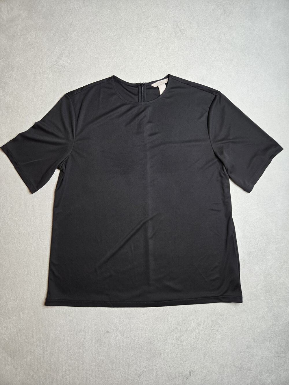 H&M Women's Black Short Sleeve Blouse Top Back Zipper Crewneck